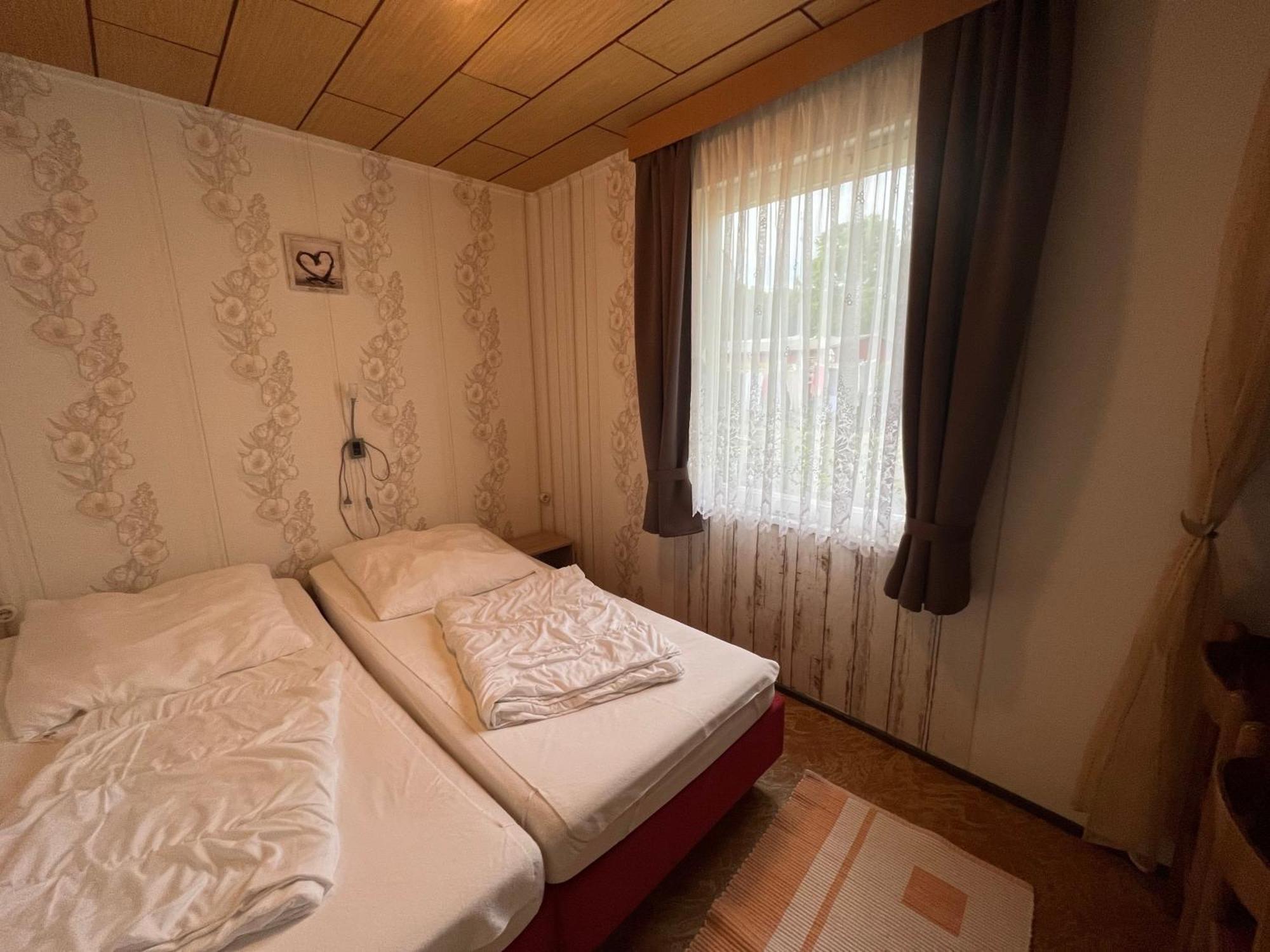 Ferien-Bungalow Im Seebad Ueckermuendeot Bellin Buitenkant foto